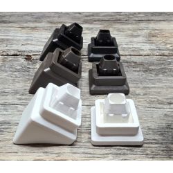 Gros connecteurs carrés en 3 couleurs (pq. de 20 avec vis ou à l'unité)